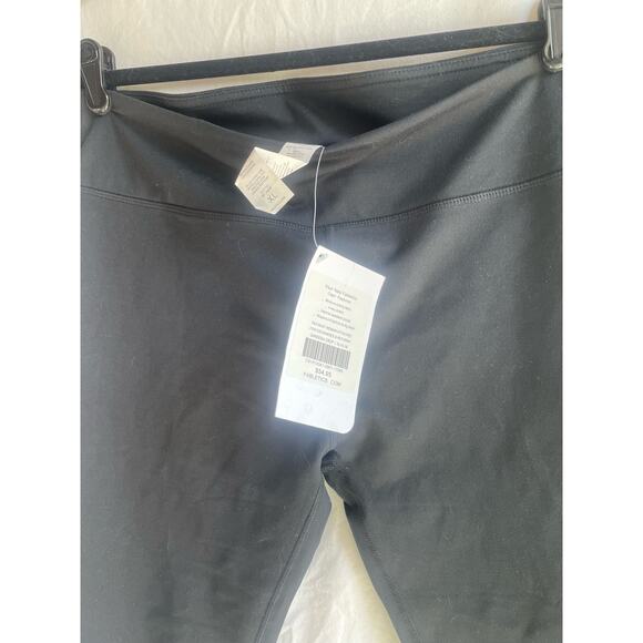 NWT Fabletics Black Gardenia Crop Legging - Size XL - Picture 7 of 8